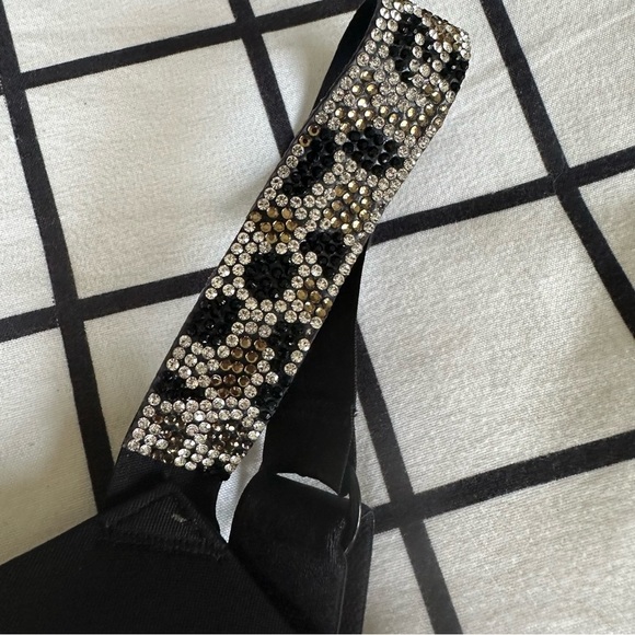 34A Victoria’s Secret Very Sexy Smooth Shine Chain Strap Push-Up Bra - Picture 6 of 8